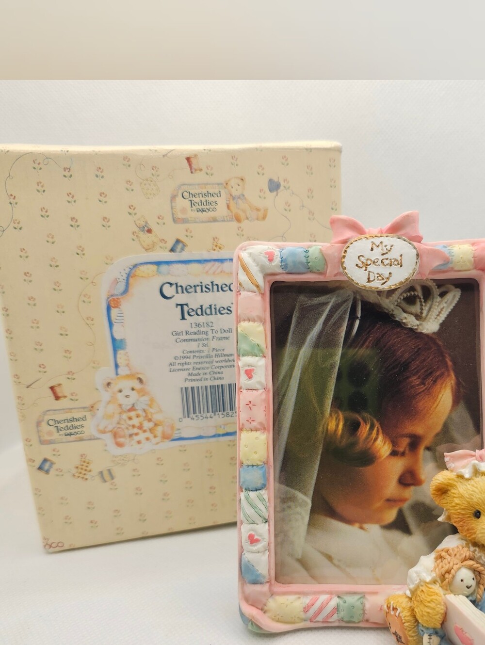 NEW  Cherished Teddies Communion Photo Frame Girl Reading Doll Prayer Religion